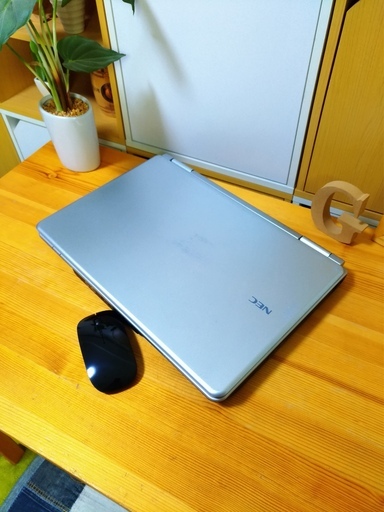 高性能corei5メモリ8G♪　4コアCPU！　テンキー付き☆　NEC VersaPro　　最新Windows10　64Bit　大容量320G　　シルバー　15.6インチ大画面　マウス付き 　ノートパソコン　無線LAN　Wi-Fi対応 　DVDドライブ