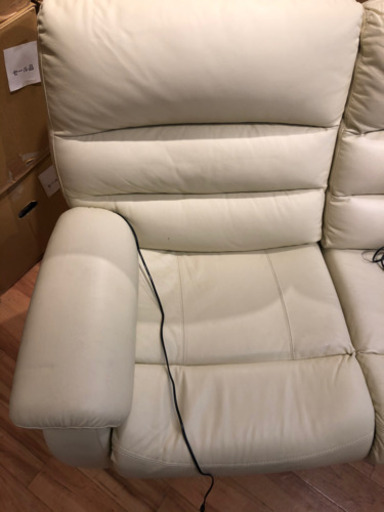 NITORI ニトリ レザー電動リクライニングソファ ホワイト