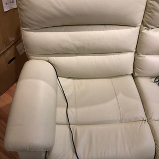 ニトリ ホワイトレザーリクライニングソファ ニトリ ホワイトレザーリクライニングソファ