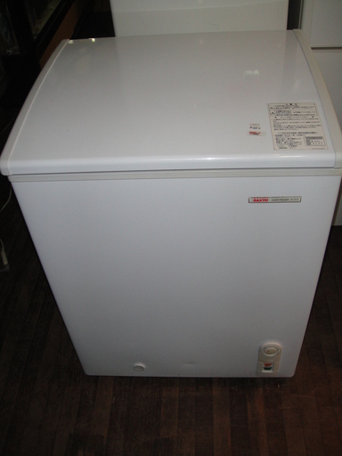 2007年製　サンヨー　直冷式フリーザー　HF－10CG（w）冷凍庫　冷凍ストッカー　100L