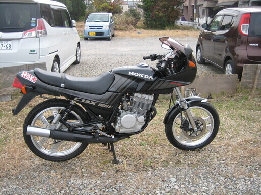 CBX125F 綺麗な車体で少走行