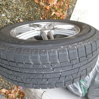スタットレスタイヤ　icse guard  215/65r16