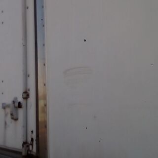 限定区域送料込み4トントラックのアルミ構造の冷凍箱8万円売り