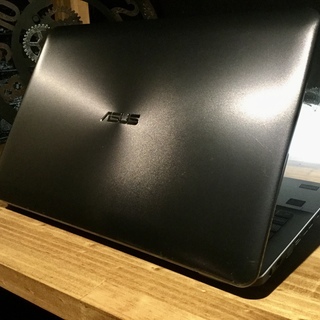 MacBook Pro Apple Retina A1708 2017 Core i7 7660U 2.5GHz 16GB 