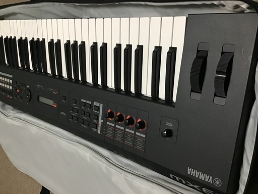 美品 YAMAHA ヤマハ MX61 BK【純正ケース付】シンセサイザー