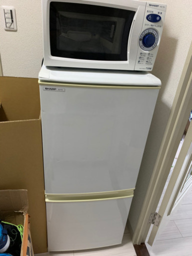 冷蔵庫、電子レンジ、洗濯機、ダイニングテーブル8000円
