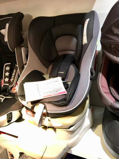 ■店頭引取限定■コンビ 回転式チャイルドシート♫ ゼウスターンユーロ