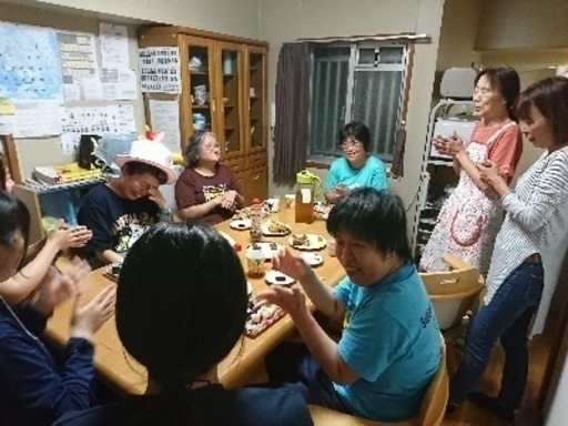 女性グループホーム ショートステイの夜勤専従スタッフ募集 地域で暮らし続けることを支える支援 Wakachan 荒本の介護の無料求人広告 アルバイト バイト募集情報 ジモティー