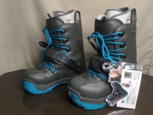 新品2点セット YONEX tripper AB 23.5 と accublade XTR low スッテプイン　ヨネックス　シマノ　SHIMANO　gentemstick GENTEM ゲンテン Yonex x Viktor Axelsen Power Cushion 65 Z4 VA Women's Shoe