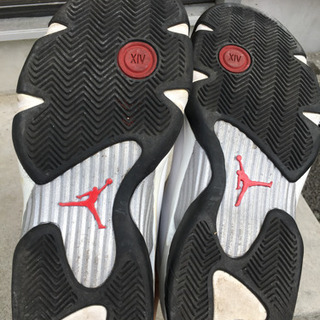 ジョーダン14スニーカー