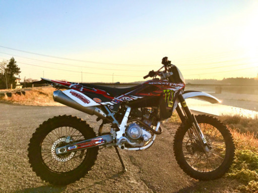 ハスクバーナ　HUSQVARNA  TE125 4st 公道走行車 ハスクバーナ HUSQVARNA TE125 4st 公道走行車