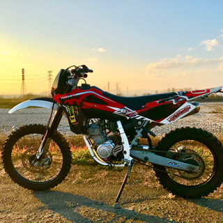 ハスクバーナ　HUSQVARNA  TE125 4st 公道走行車 ハスクバーナ HUSQVARNA TE125 4st 公道走行車 【公式通販】