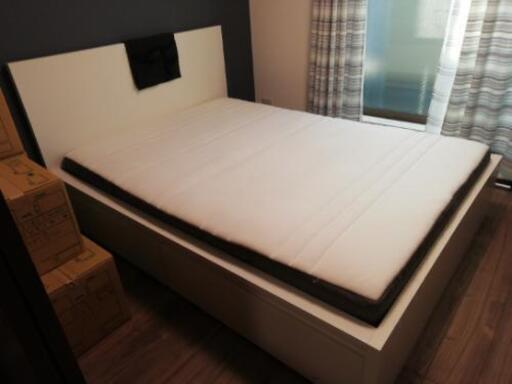 IKEA　ダブルベッド　MALM