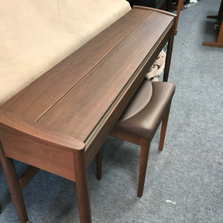 ローランド　x カリモク家具　Kiyola