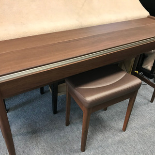 ローランド　x カリモク家具　Kiyola