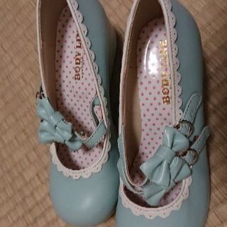水色の可愛いい靴