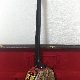 三味線(ケース付き)の画像