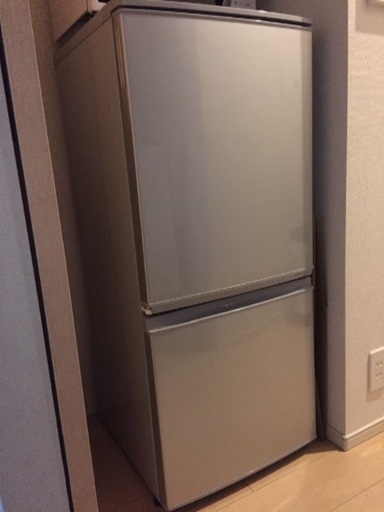 【お取り引き先決定いたしました】SHARP 冷凍冷蔵庫(家庭用)137L 2017年製