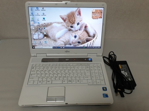 【取引中】　綺麗なホワイト　corei5＆SSDで快適　FUJITSU　LIFEBOOK