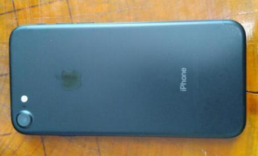 iPhone7 128GB Y!mobile版SIMフリー とても綺麗です！が！！ iPhone7 128GB Y!mobile版SIMフリー とても綺麗です！が！！