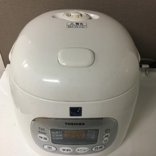 TOSHIBA 炊飯器 2015年製 若干使用感あります。