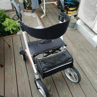 シルバー・黒の歩行器 値下げ】かっこいい歩行器 介護 シルバーカー シニア