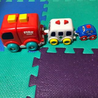 消防車、救急車、パトカー