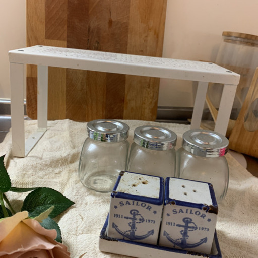 Ikea Niko And アンティーク調味料入れ2種 調味料収納棚 Mio Sakagu 目黒のダイニングセットの中古あげます 譲ります ジモティーで不用品の処分