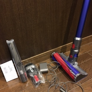 ほぼ新品☆Dyson ダイソン　充電式クリーナー☆定価約￥5万　格安SALE❣️