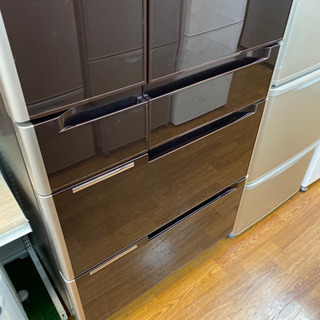 トレファク 南浦和店】大型冷蔵庫 670l 保証付