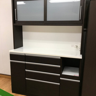 【リサイクルサービス八光　田上店　配達・設置OK】食器棚　エナメルホワイト　レンジボード付 リサイクルサービス八光 田上店 配達・設置OK】エナメルホワイト