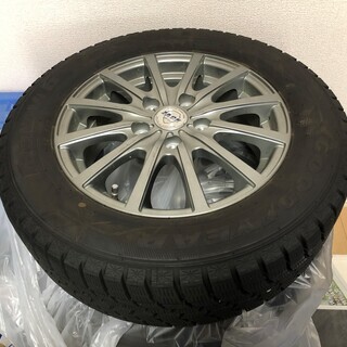 スタッドレスタイヤ 195/65R15 VOXY