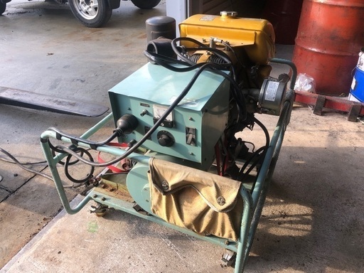 ロビン 200V 5KVA 3相発電機