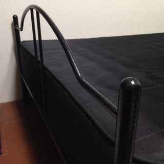 ☆ モダンなシングルベッド 丈夫なタイプ マット付き