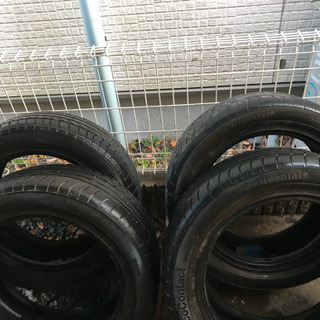 タイヤ　225/55 R17