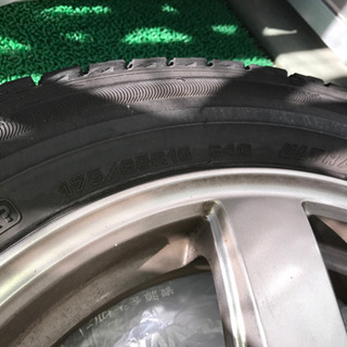 スタッドレスタイヤ　175/65R15 4本セット