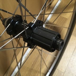 Wh U5000 Shimano Metrea Wheelset METREA WH-U5000 前後 リアOLD142mm