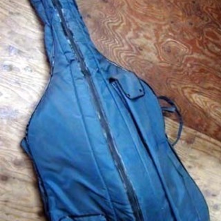 【値引きしました】ウッドベース Chaki F-20 ソフトケース付