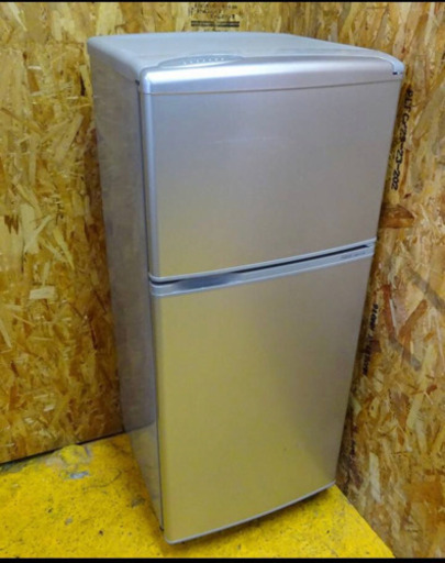 (4373-01)AQUA アクア ノンフロン直冷式冷凍冷蔵庫 AQR-111B(SB)-1 109L ２ドア 家庭用 一人暮らし 中古 厨房
