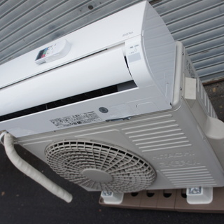 HITACHI(日立)白くまくん!冷暖エアコン!4.0KWで14畳位に・・2019年