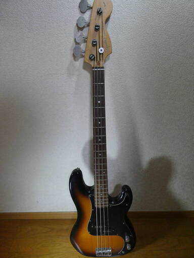 Fender Squier Precision Bass スクワイヤー