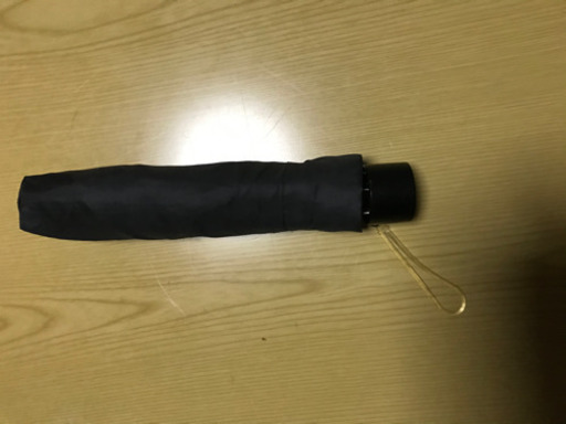 折り畳み傘コンパクトです。