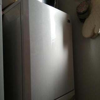 2013年製　Haier　140リットル冷蔵庫