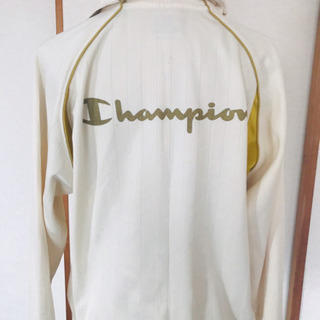 白championチャンピオンジャージ メンズトレーニングウェア M Apple 新大津のジャンパー メンズ の中古 古着あげます 譲ります ジモティーで不用品の処分