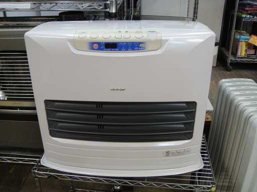 トヨトミ 石油ファンヒーター LC-L401 ホワイト 新品 未使用 TOYOTOMI トヨトミ ストーブ LC-L401 石油ファンヒーター