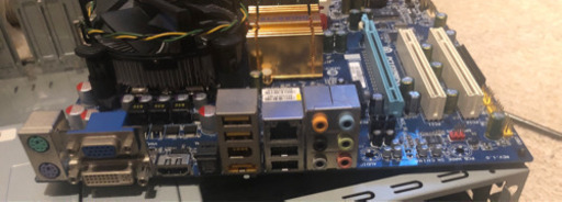マザーボード GIGABITE GA-73PVM-S2H