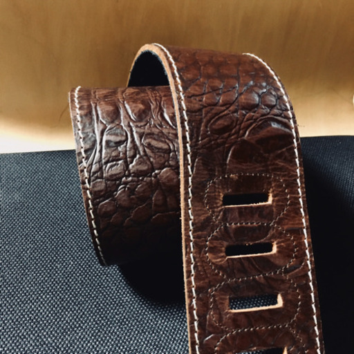 高級ストラップ　Richter Straps リヒター　 ギター　革　クロコ