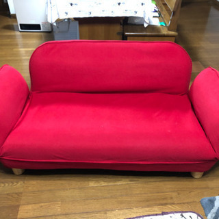 【早い者勝ち⭐︎】可愛い真っ赤なソファーベッド