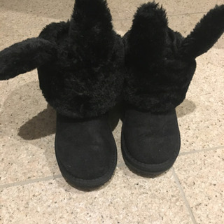 女の子　ウサギの耳のブーツ　18cm 黒　2way ムートンブーツ