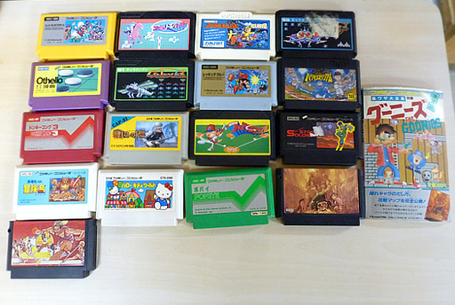 任天堂 ニューファミコン 本体 ソフト17本 NINTENDO 動作品 AVケーブル